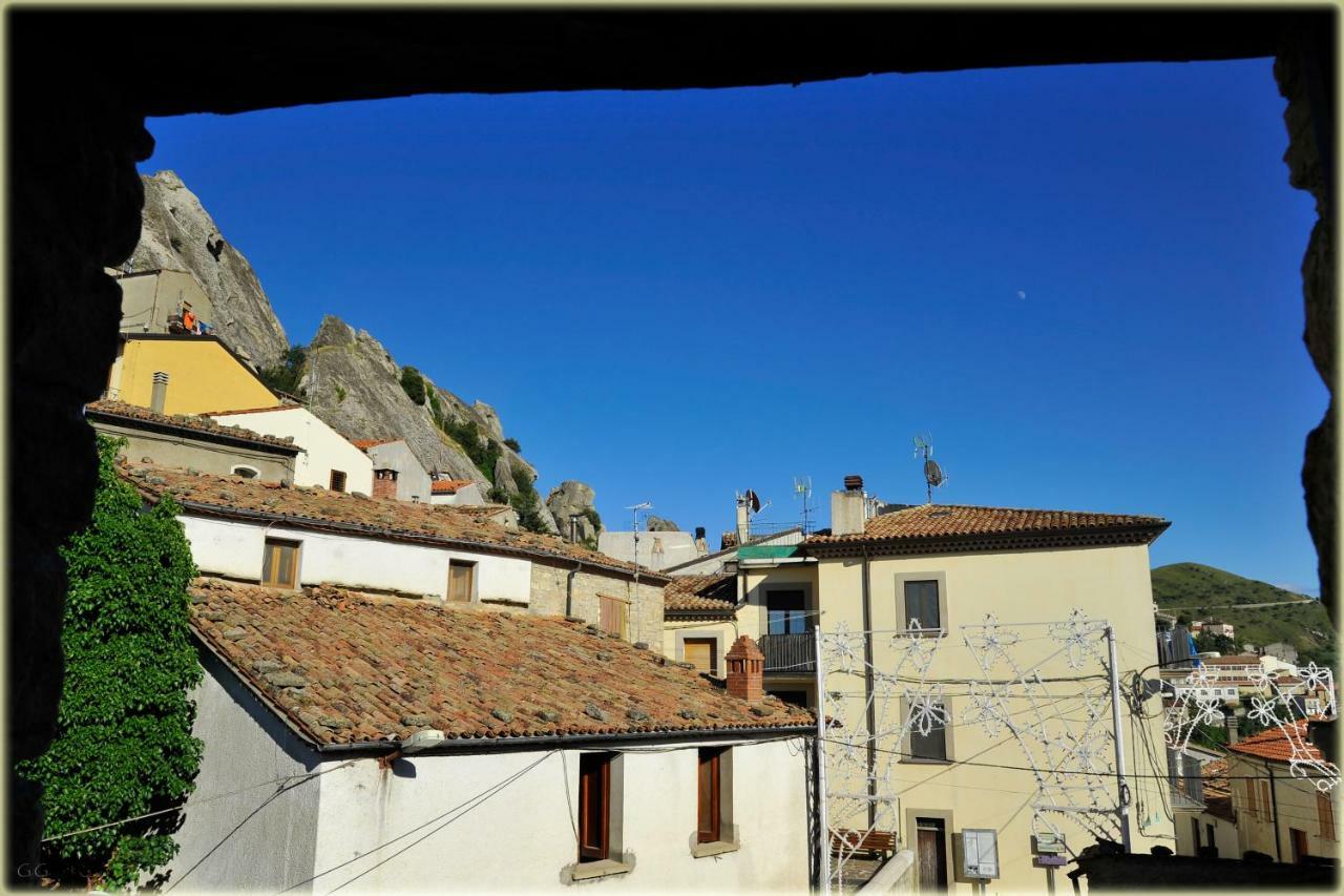 Il Palazzo Del Barone - Stanza Dei Maiorana Pietrapertosa Exterior foto