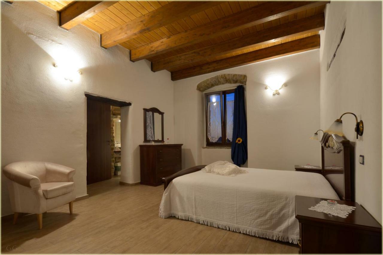 Il Palazzo Del Barone - Stanza Dei Maiorana Pietrapertosa Exterior foto